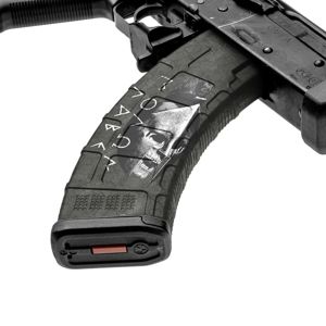 GunSkins® prémiový vinylový skin na zásobník AK-47 – GS® Molon Labe Black™ (Barva: GS® Molon Labe Black™)
